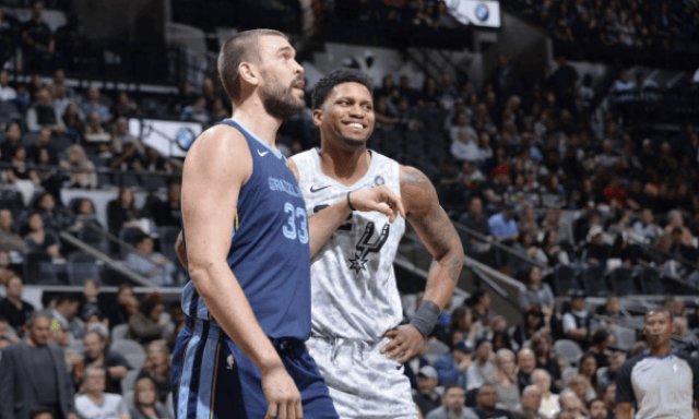 体育意甲：AC米兰2-2罗马 主场四连胜遭终结