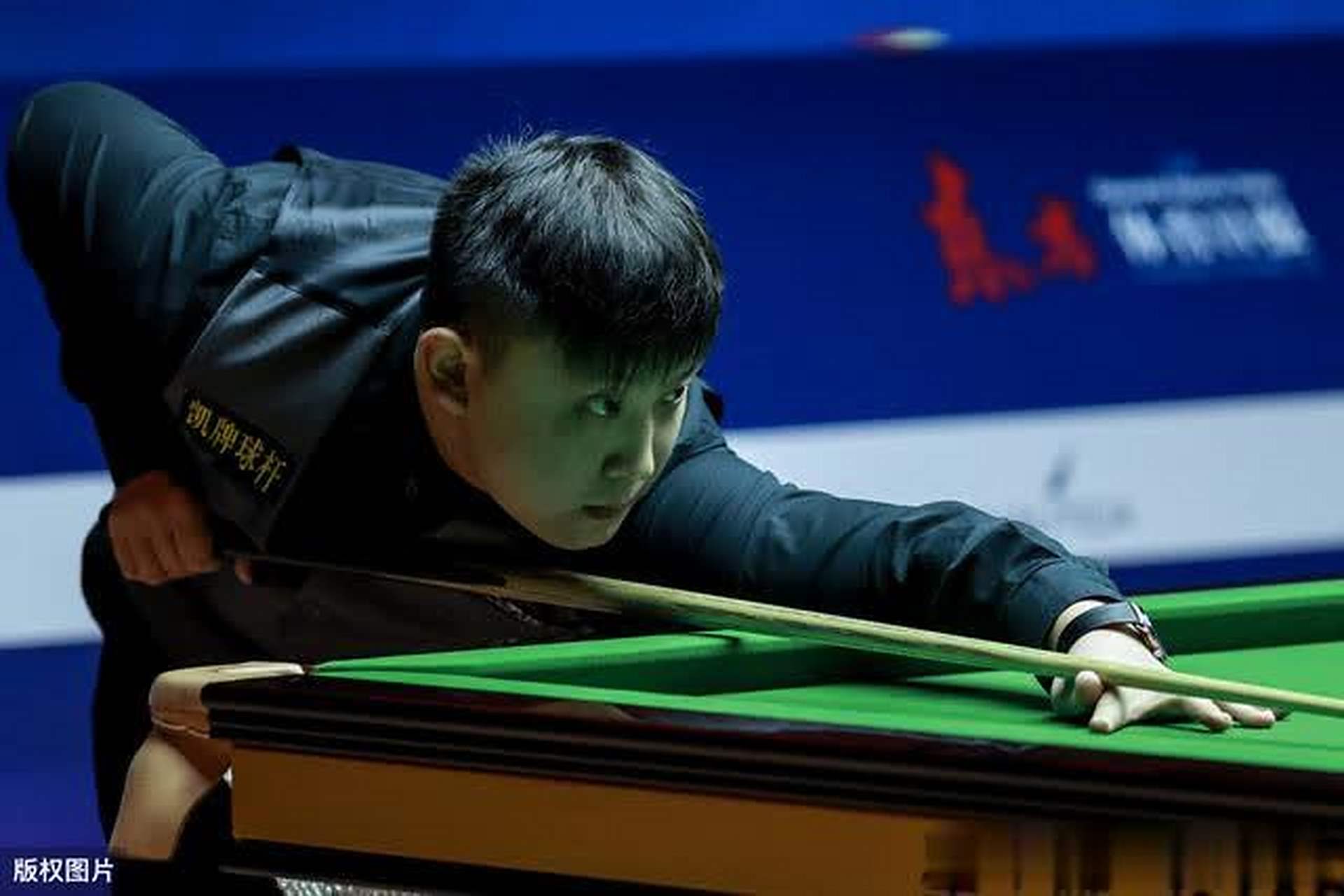 德州扑克新手为什么越玩越乱（为何德州扑克新手越打越乱）